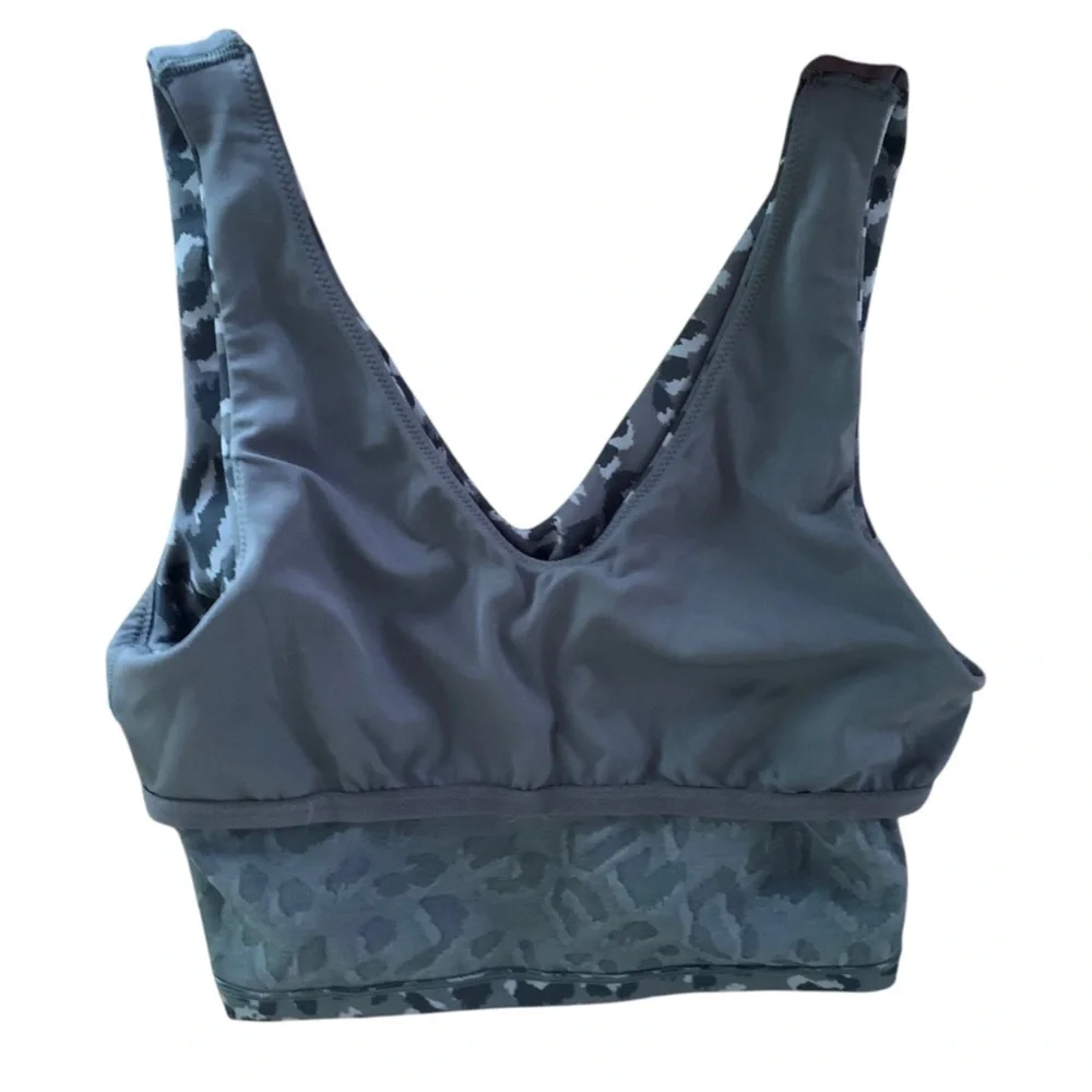Offline by Aerie Recharge Light Support Leopard Sports Bra Sz M